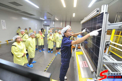 全國網媒記者走進晉能清潔能源，探訪光伏電池開發之“奧秘”